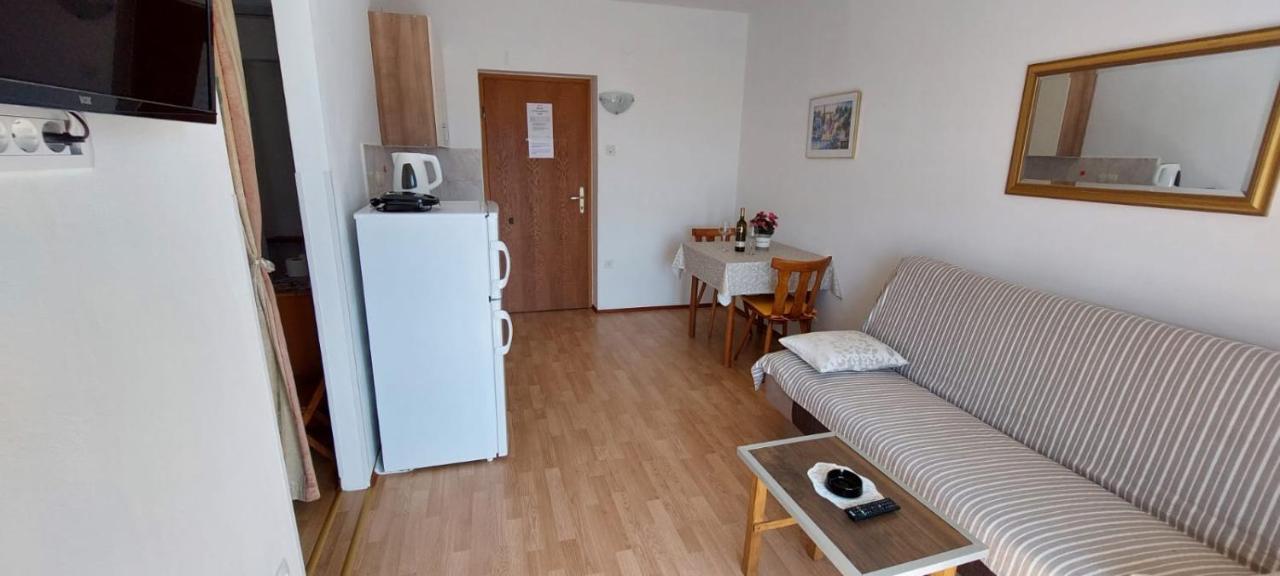 Milijana Apartments Rab Rab Town Eksteriør bilde