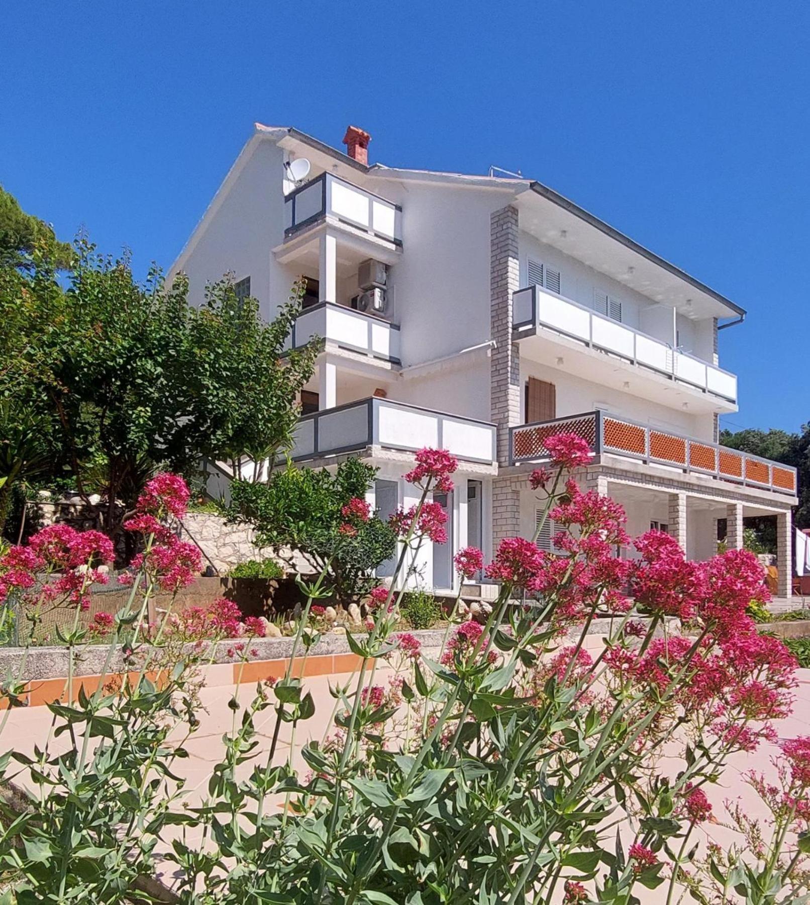 Milijana Apartments Rab Rab Town Eksteriør bilde